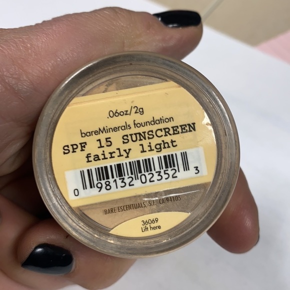 Id bareMinerals Fairly Light SPF 15 Powder Sunscreen - 2g (1/2 full) - Picture 2 of 3